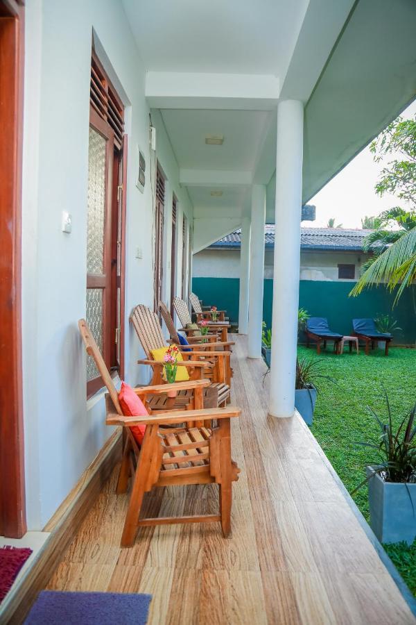 Hasaranga Holiday House Hikkaduwa Esterno foto