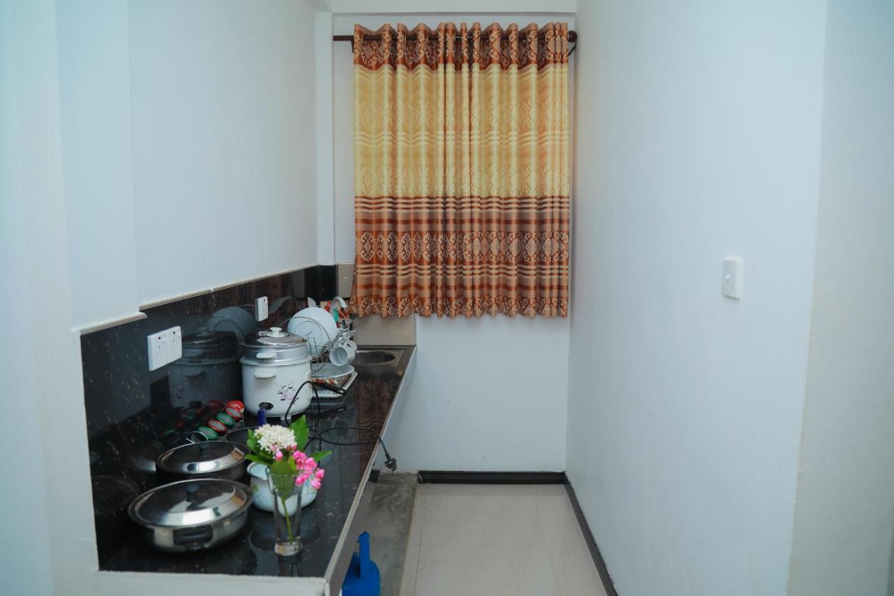 Hasaranga Holiday House Hikkaduwa Esterno foto