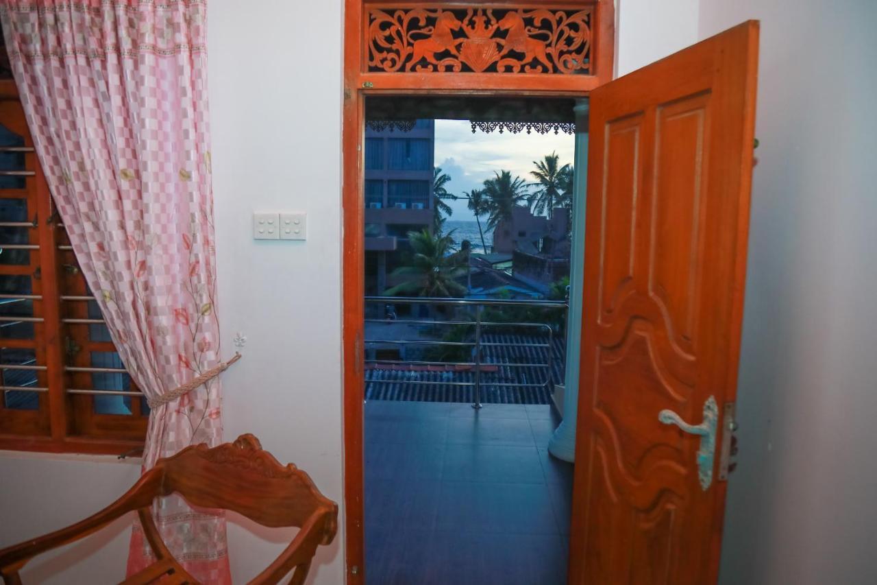 Hasaranga Holiday House Hikkaduwa Esterno foto