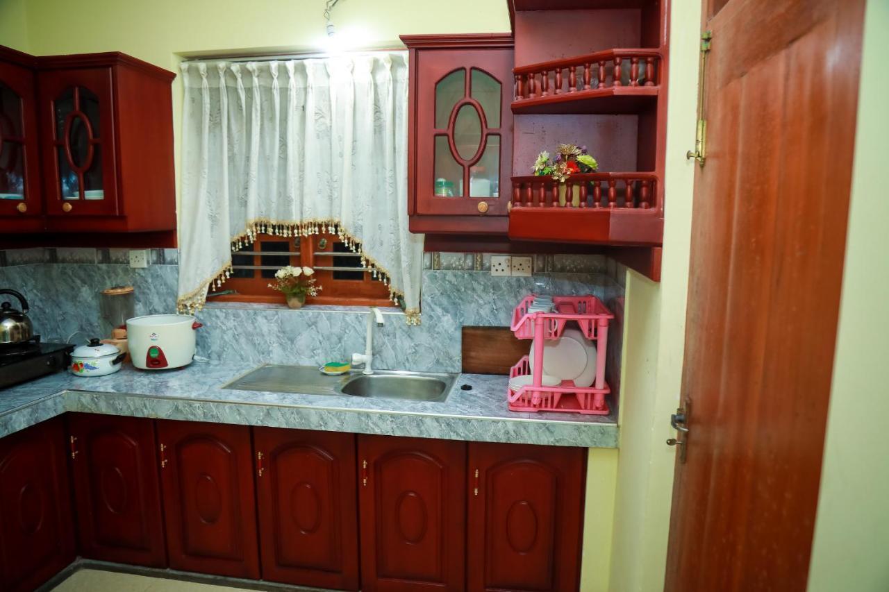 Hasaranga Holiday House Hikkaduwa Esterno foto