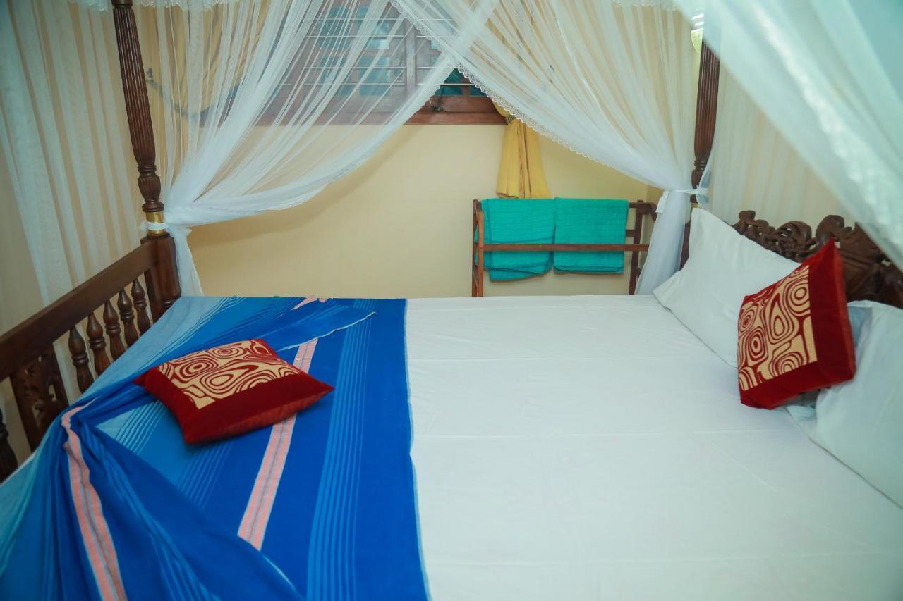 Hasaranga Holiday House Hikkaduwa Esterno foto