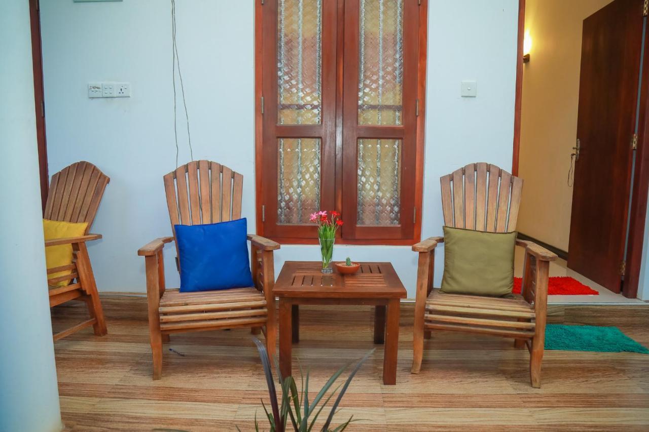 Hasaranga Holiday House Hikkaduwa Esterno foto
